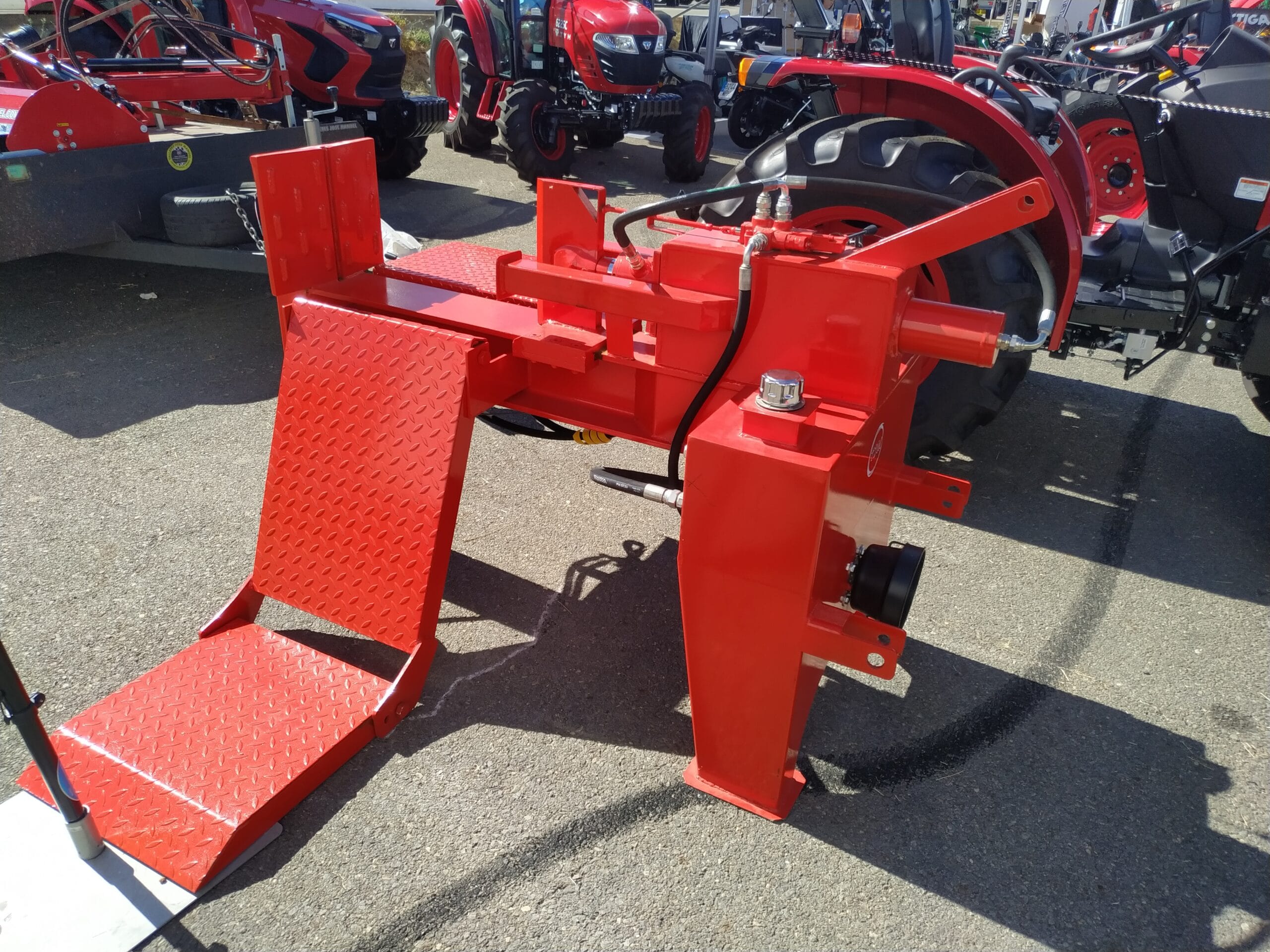 ASTILLADOR-DE-TRONCOS-TJM-18T-CON-CARGADOR-DE-TRONCOS-3-1