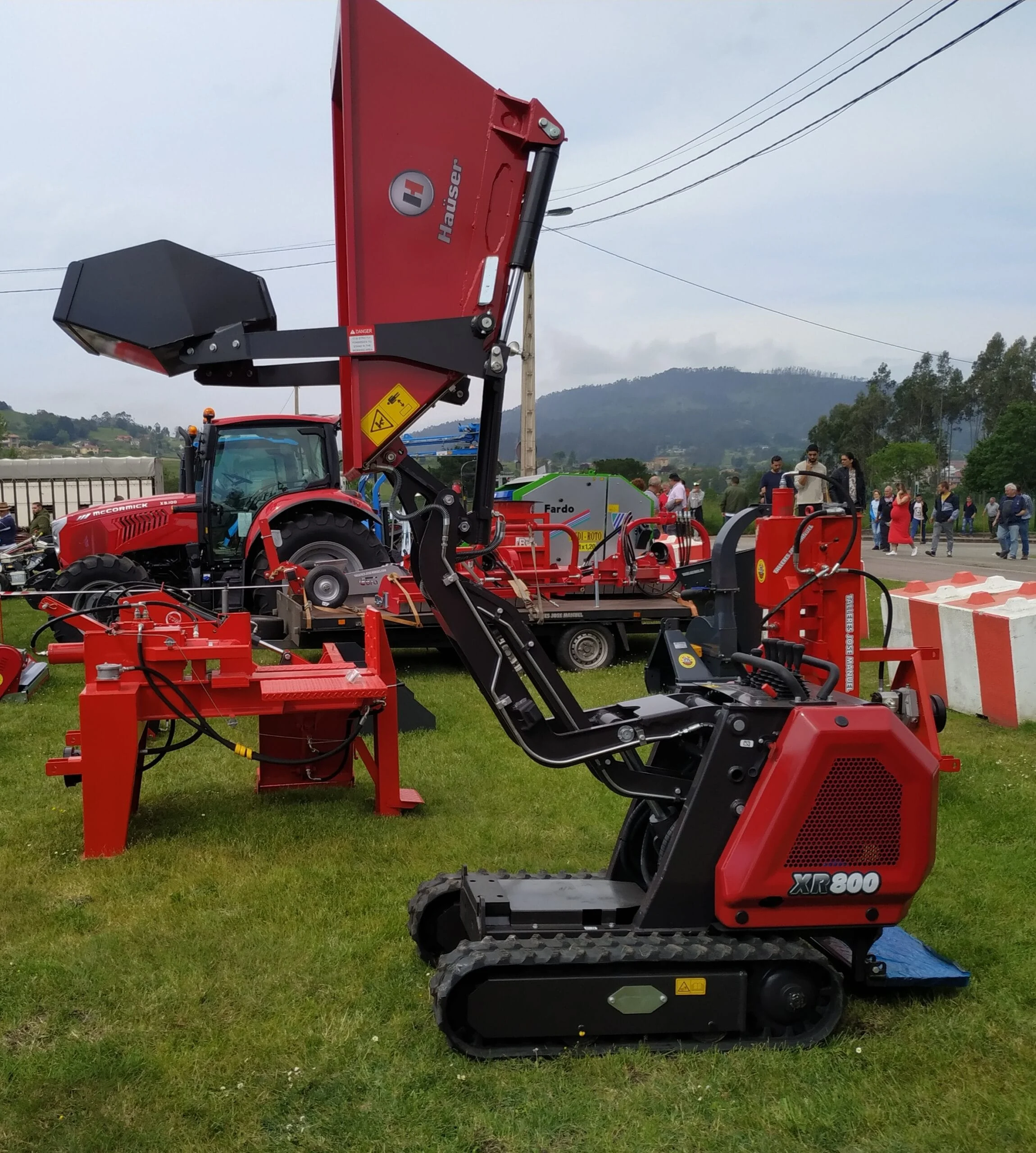 MINIDUNPER-HAUSER-XR800-DIESEL-1