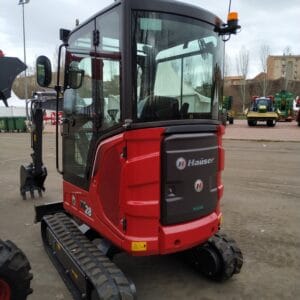 MINIRETROEXCAVADORA-XR28-KUBOTA-3CYT.3T-6