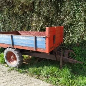 REMOLQUE-AGRICOLA-DE-TRACCION-BASCULANTE-3