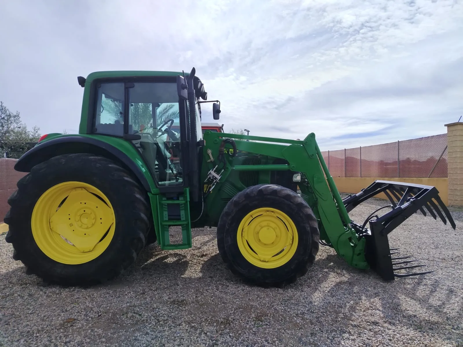 WhatsApp-Image-2026-02-03-at-15.12.23